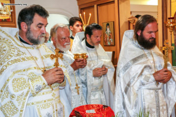 21 апреля Митрополит Иларион возглавил Божественную литургию в Ставропигиальном монастыре святого Николая в Форт-Майерсе.
