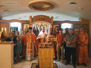 В русском монастыре в Форт-Майерсе молитвенно почтили память Царской семьи