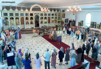 На Страстной седмице в православном соборе святой Матроны в Майами было совершено второе Соборование