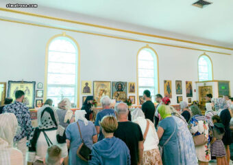 В Крестопоклонную неделю в православной церкви в Майами совершили Таинство Соборования