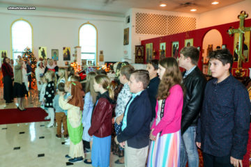 Учащиеся и преподаватели воскресной школы Майамского собора подготовили Рождественский концерт