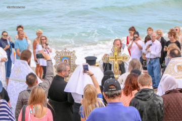 Собором Флоридского духовенства уже третий год подряд совершено освящение вод океана
