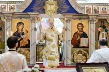 Настоятель Майамского собора сослужил главе Американской Архиепископии во время его первого посещения Славянского Викариатства