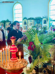 В соборе святой Матроны Московской совершены богослужения праздника Входа Господня в Иерусалим
