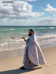 В день праздника Крещения Господня в Дания-Бич освятили воды океана