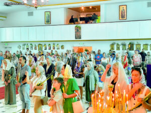 Вербное воскресенье торжественно отметили в православной церкви в Майами