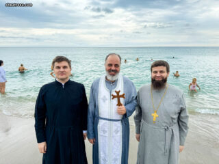 С особым торжеством состоялось освящение океана в Дания-Бич
