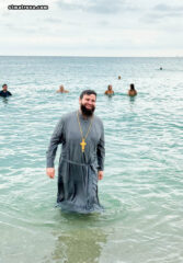 С особым торжеством состоялось освящение океана в Дания-Бич