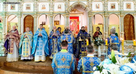 На Благовещение Пресвятой Богородицы в православной церкви в Майами совершили праздничное богослужение