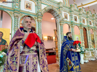 На Благовещение Пресвятой Богородицы в православной церкви в Майами совершили праздничное богослужение