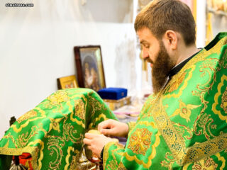 В Вербное воскресенье в православной церкви в Майами совершено праздничное богослужение