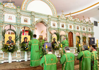 В Вербное воскресенье в православной церкви в Майами совершено праздничное богослужение