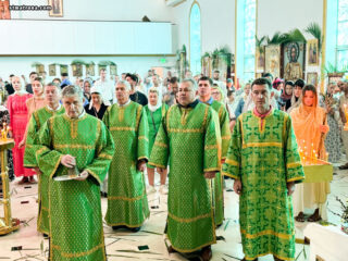 В Вербное воскресенье в православной церкви в Майами совершено праздничное богослужение