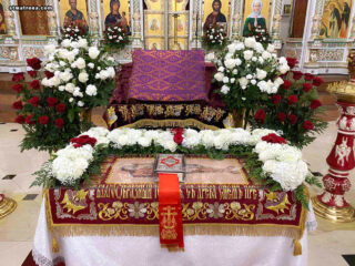 Богослужения Страстной седмицы совершили в соборе святой Матроны