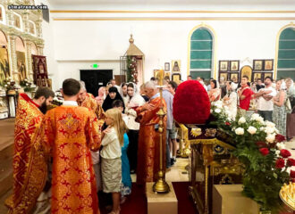 «Христос Воскрес!»: в православном соборе Майами молитвенно отметили Пасху Господню