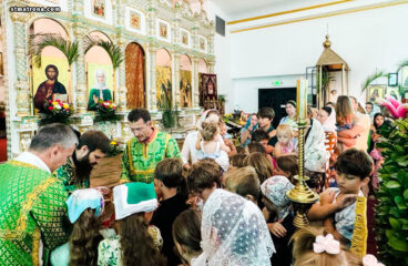 Праздник Пресвятой Троицы отметили в православной церкви в Майами