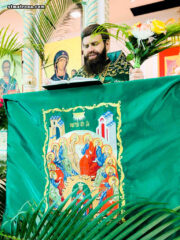 Праздник Пресвятой Троицы отметили в православной церкви в Майами