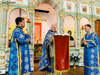 Успение Пресвятой Богородицы праздничными богослужениями отметили в православной церкви в Майами
