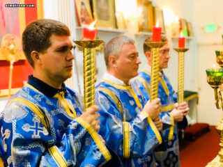 Успение Пресвятой Богородицы праздничными богослужениями отметили в православной церкви в Майами