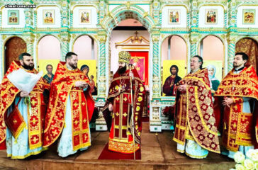 Настоятель собора молитвенно отметил день небесного покровителя