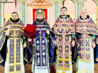 В Крестопоклонную неделю в соборе святой Матроны в Майами совершено Таинство Елеосвящения