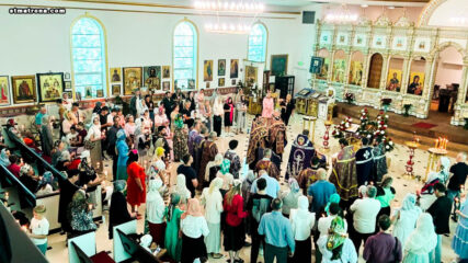 В Крестопоклонную неделю в соборе святой Матроны в Майами совершено Таинство Елеосвящения