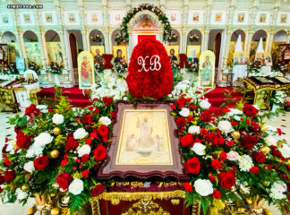 В православной церкви в Майами молитвенно встретили наибольший праздник – Пасху Господню