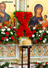 В православной церкви в Майами молитвенно встретили наибольший праздник – Пасху Господню