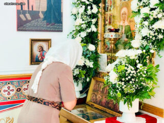 Память святой Матроны молитвенно отметили в православной церкви Майами