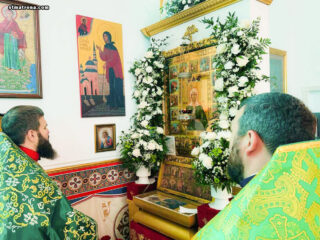 Память святой Матроны молитвенно отметили в православной церкви Майами