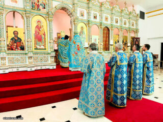 Праздник Покрова Пресвятой Богородицы молитвенно отметили в православной церкви в Майами