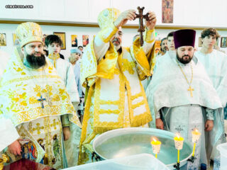 Праздник Крещения Господня торжественными богослужениями отметили в православной церкви в Майами