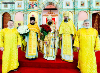 На праздник Трех Святителей архимандрит Александр молитвенно отметил 15-летие хиротонии