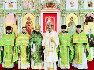 На храмовый праздник в соборе святой Матроны совершена Литургия архиерейским чином