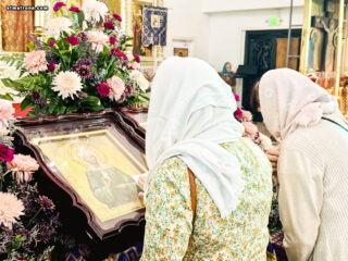 На храмовый праздник в соборе святой Матроны совершена Литургия архиерейским чином