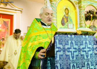 На храмовый праздник в соборе святой Матроны совершена Литургия архиерейским чином