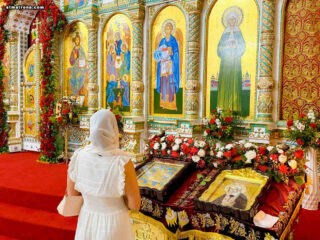 Праздник Светлого Христова Воскресения торжественно отметили в соборе святой Матроны в Майами