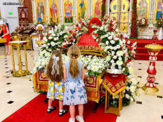 Праздник Светлого Христова Воскресения торжественно отметили в соборе святой Матроны в Майами