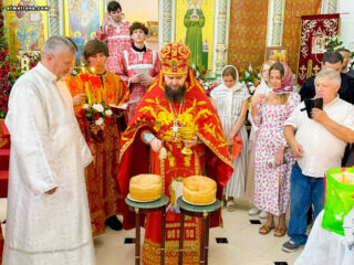 Праздник Светлого Христова Воскресения торжественно отметили в соборе святой Матроны в Майами