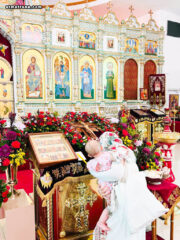 Богослужения праздника Изнесения Честных Древ Животворящего Креста Господня совершили в православной церкви в Майами