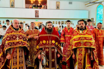 В соборе святой Матроны Московской в Майами совершили праздничные богослужения на Воздвижение Креста  